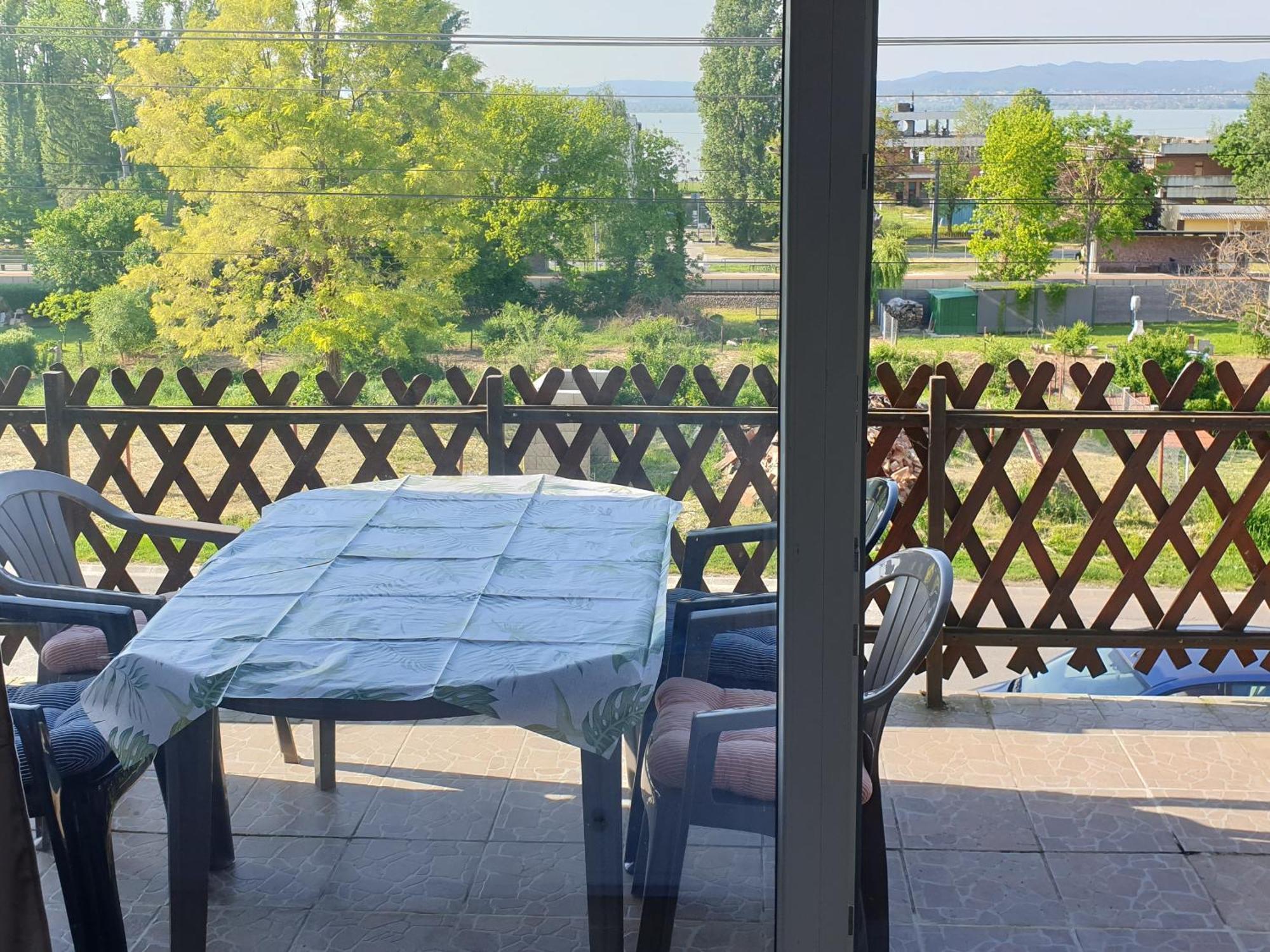 Sophie Apartment With Balcony Balatonbereny Luaran gambar